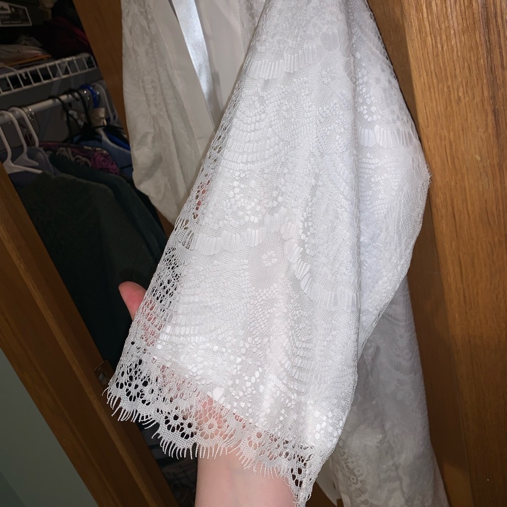 Wedding Day Robe! - Picture 2 of 3